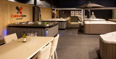 Caldera spa in onze winkel van 3000m2 - Rhodos.nl